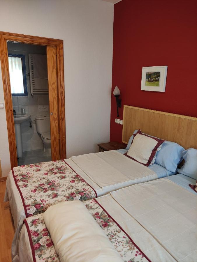 Hostal Escartin Sabiñánigo エクステリア 写真