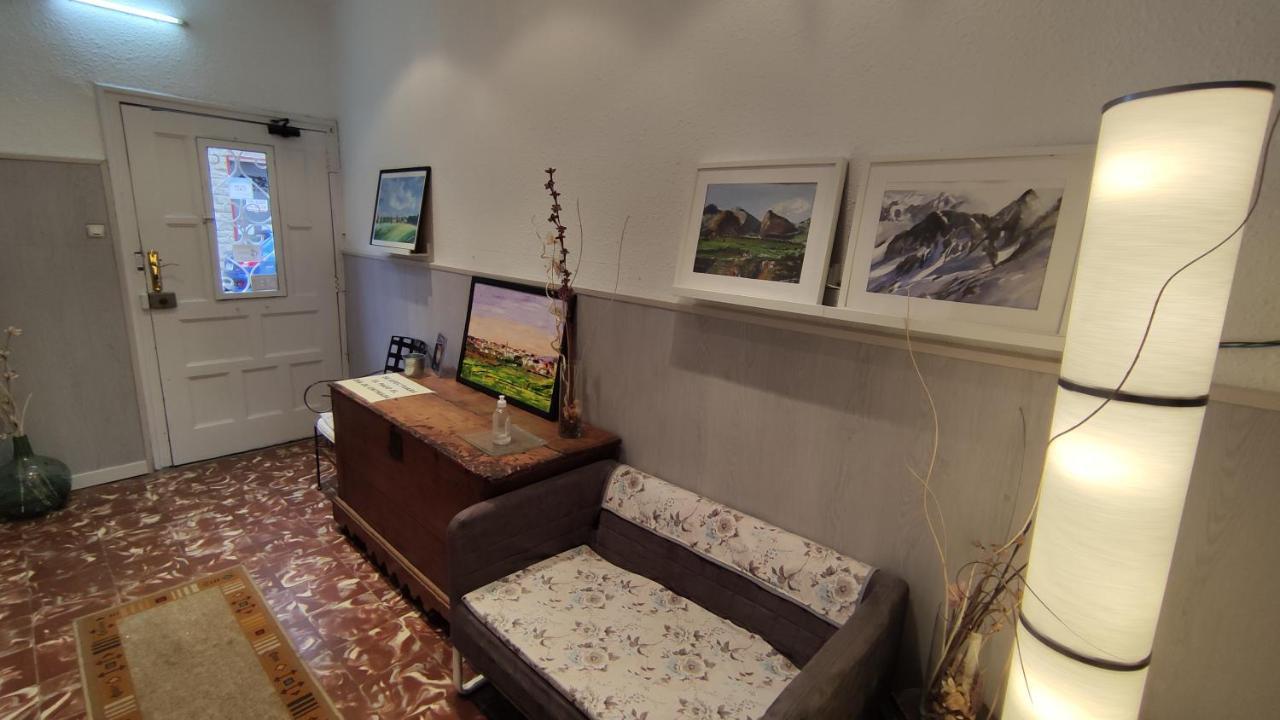 Hostal Escartin Sabiñánigo エクステリア 写真