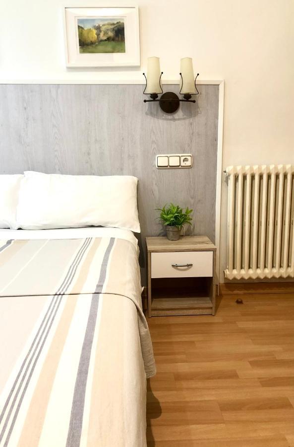 Hostal Escartin Sabiñánigo エクステリア 写真
